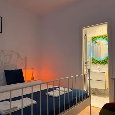 Quiet Oldtown Playstation & *