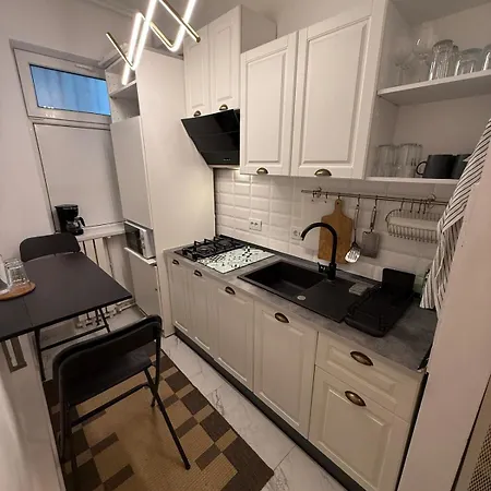 Quiet Oldtown Playstation & *