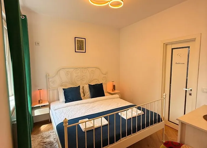 Quiet Oldtown Playstation & Lejlighed Bukarest