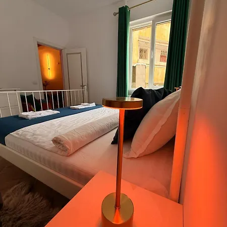 Quiet Oldtown Playstation & Apartment