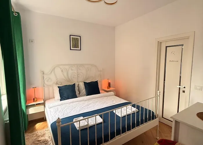 Quiet Oldtown Playstation &